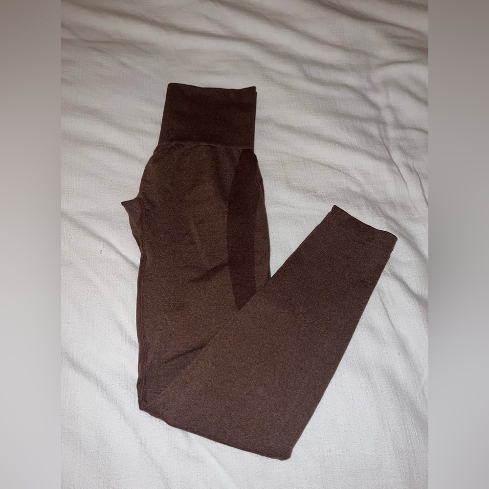 Brown NVGTN leggings!! 🧸🤎